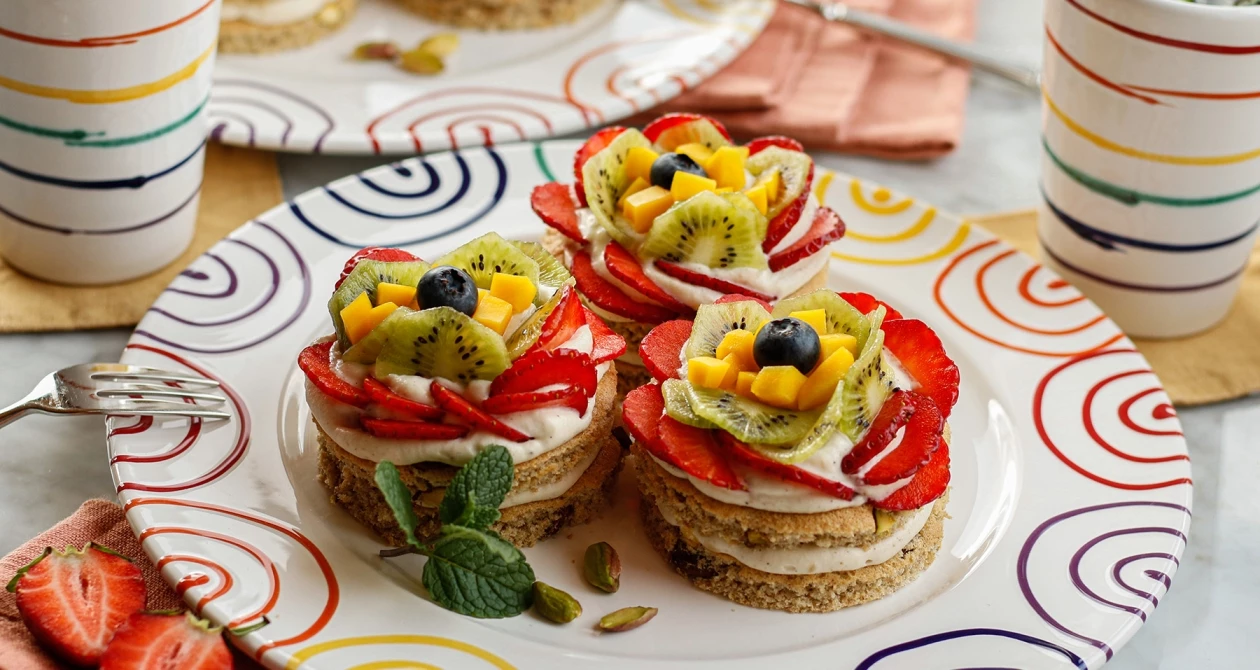 Gmundner-Keramik_Bunte-Obst-Toertchen_Mein-leckeres-Leben-8-1260x670-c.jpg